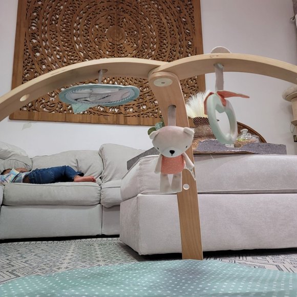 Ingenuity Cozy Spot Reversible Duvet Activity Gym with Wooden Toy Bar tummy time - Picture 5 of 8